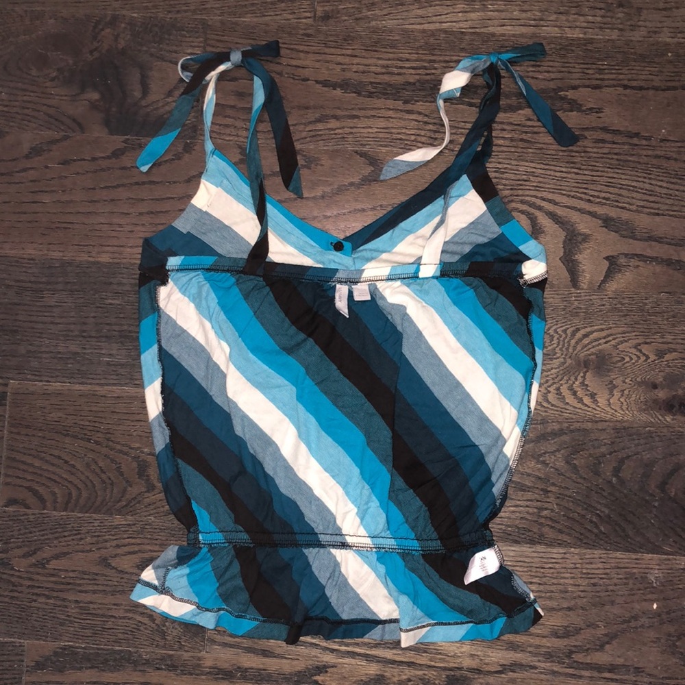 Old Navy Peplum Cotton Top - Picture 3 of 7